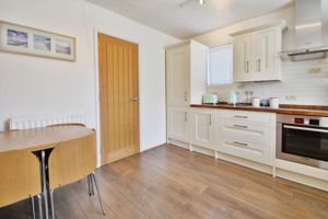 Kitchen/breakfast room- click for photo gallery